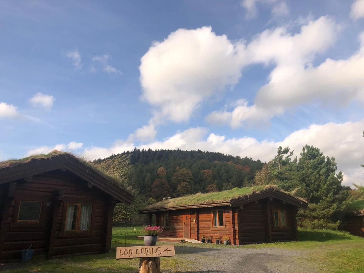 Log Home Village Ulverston Exterior photo