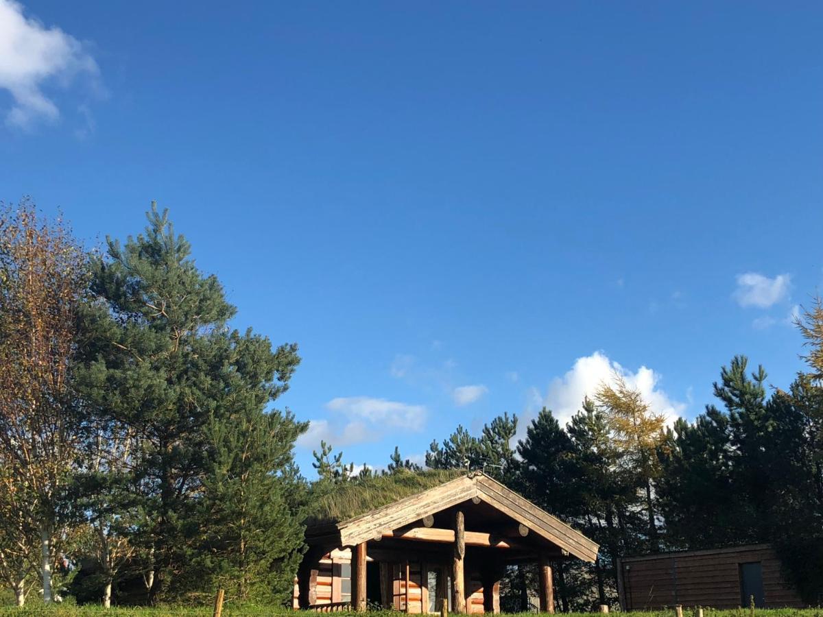 Log Home Village Ulverston Exterior photo