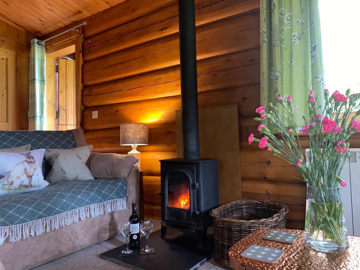 Log Home Village Ulverston Exterior photo