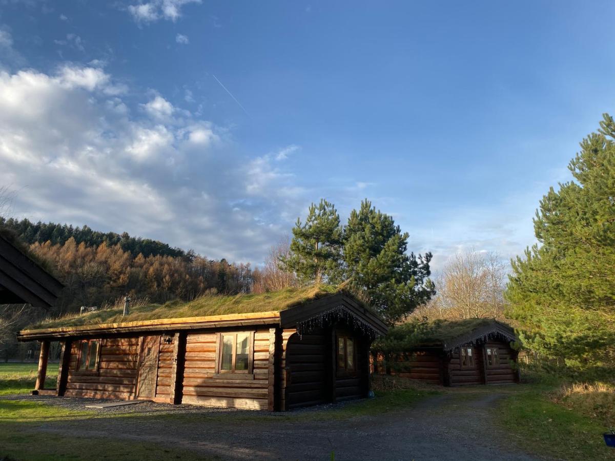 Log Home Village Ulverston Exterior photo